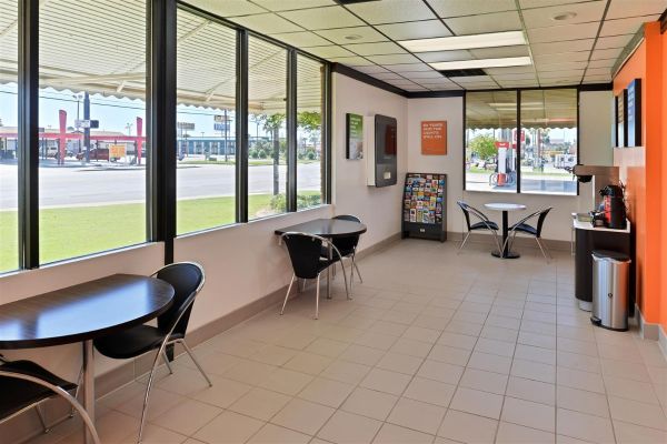 MOTEL 6 LAKE PARK (Lake Park)